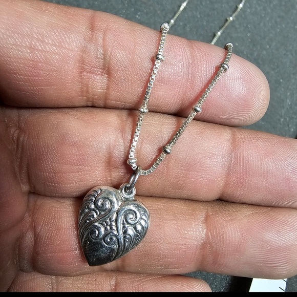 Sterling Silver 925 Puffed Heart Pendant On 15 In Box Bead Sterling Silver Chain - Picture 1 of 4